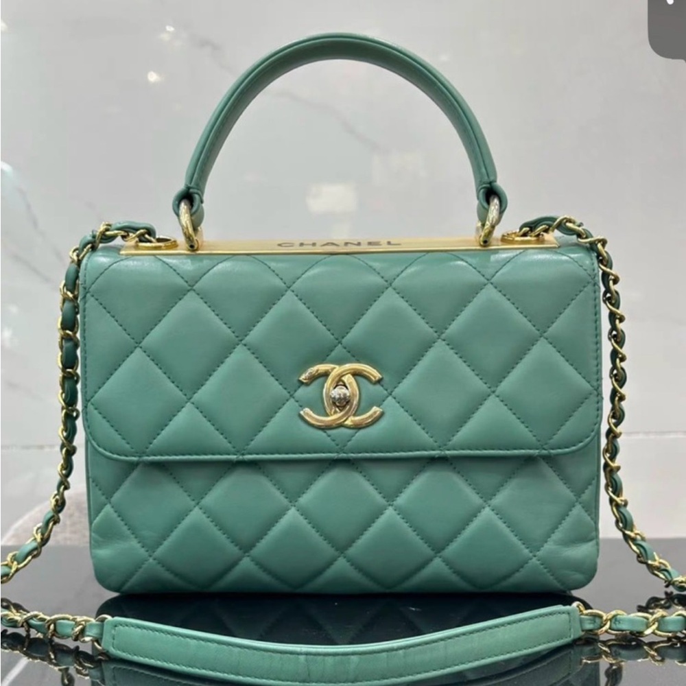 Chanel Trendy Green Quilted Shoulder Bag with Gold Hardware